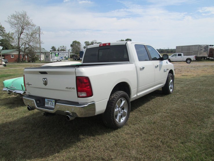 2016-dodge-ram-1500-image-3