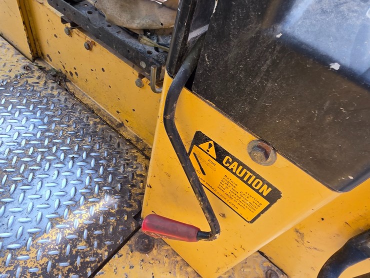 deere-555g-image-34