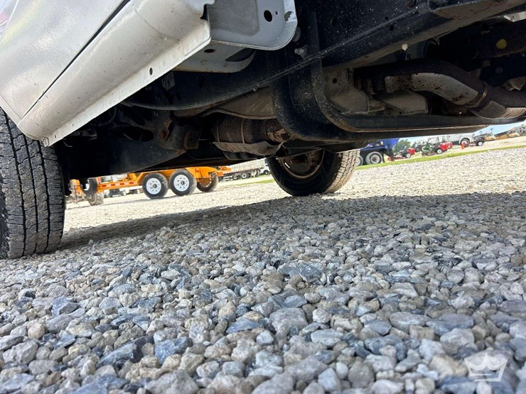 2019-ford-e350-image-27