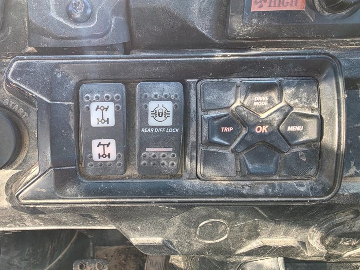 #25284-•-2022-can-am-defender-max-limited-hd10-motorcycle-image-58