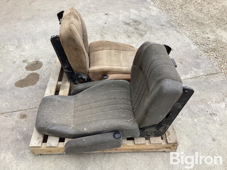 kenworth-box-seat-passenger-side-image-8