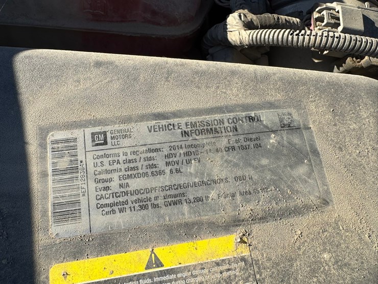 2014-chevrolet-3500-image-53