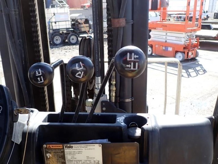 2006-yale-glp080vxngse090-forklift-image-19