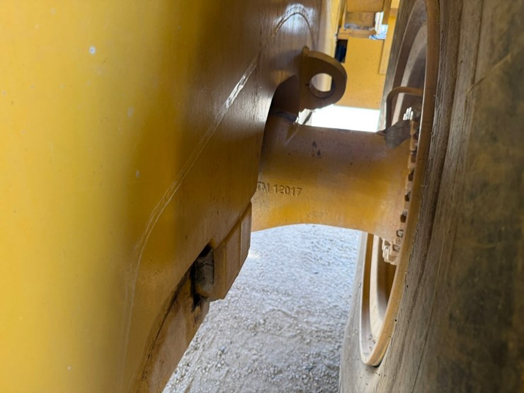 2017-caterpillar-988k-image-66