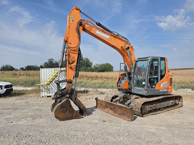 doosan-dx140-lcr-image-3