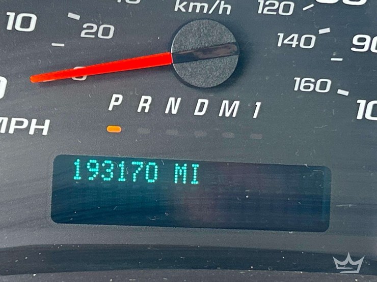 2020-chevrolet-express-2500-image-6