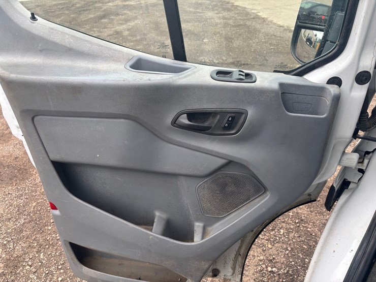 2018-ford-transit-image-49