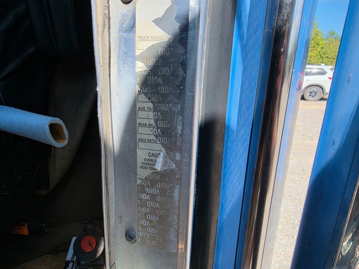 2003-kenworth-w900-image-55