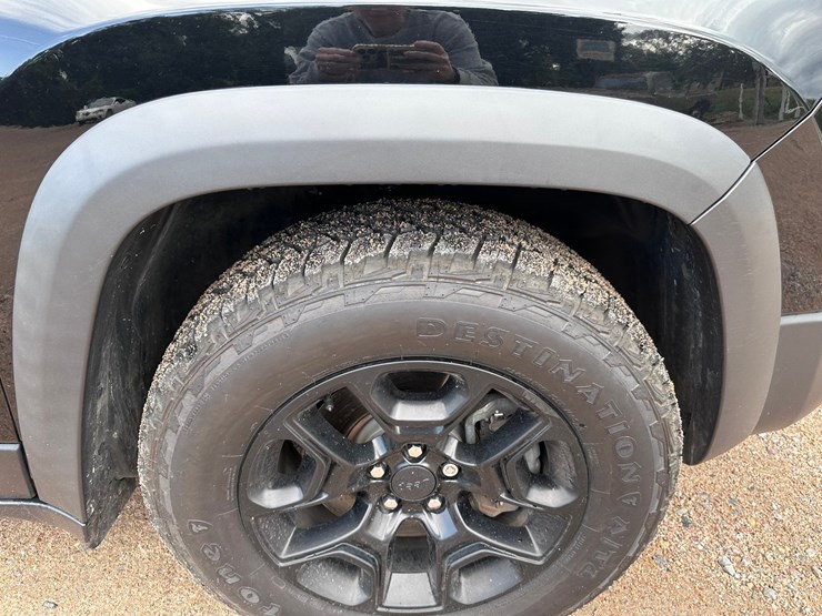 2019-jeep-cherokee-image-38