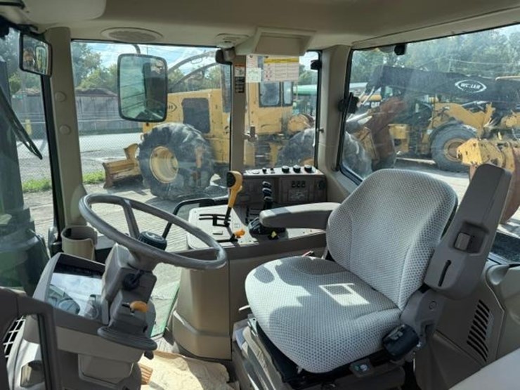 2018-john-deere-6130m-image-6