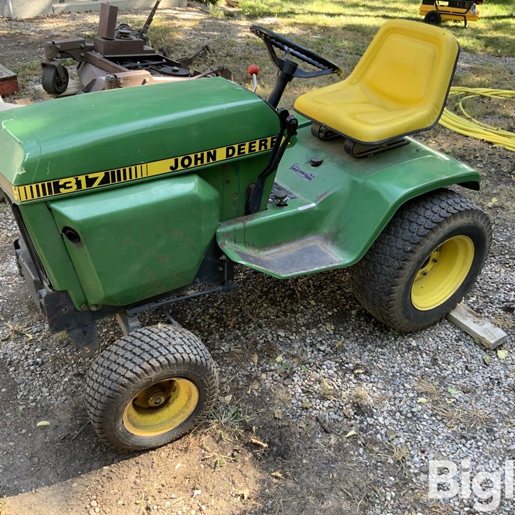JOHN DEERE 317