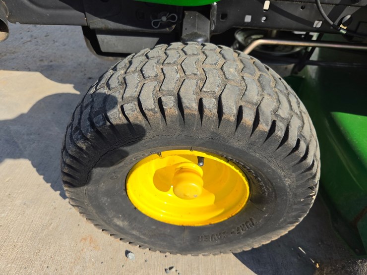 2013-john-deere-d130-image-33