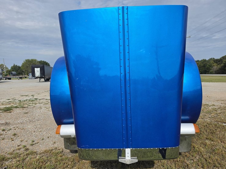 2006-peterbilt-379-image-32