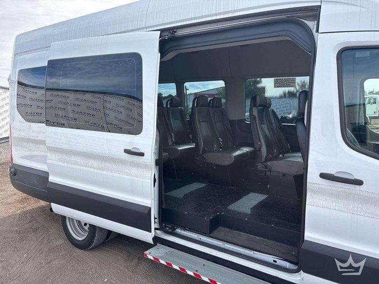 2020-ford-transit-image-21