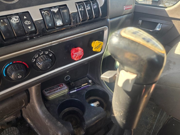 2008-kenworth-t800-image-50