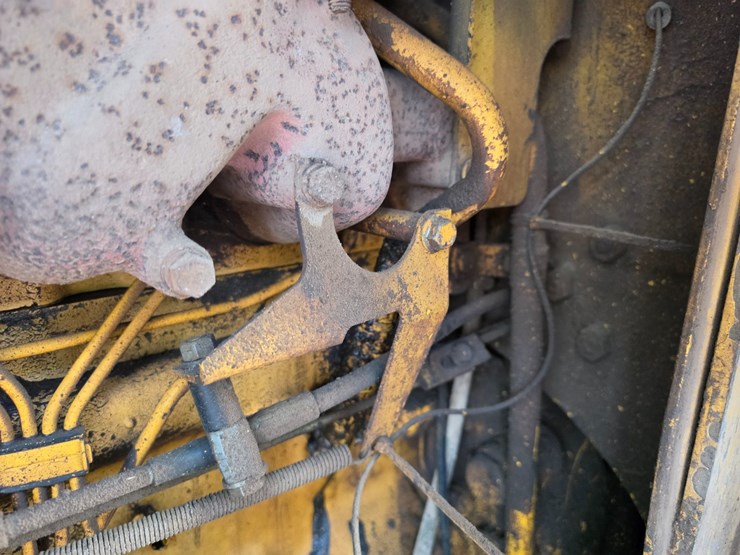 deere-555g-image-25