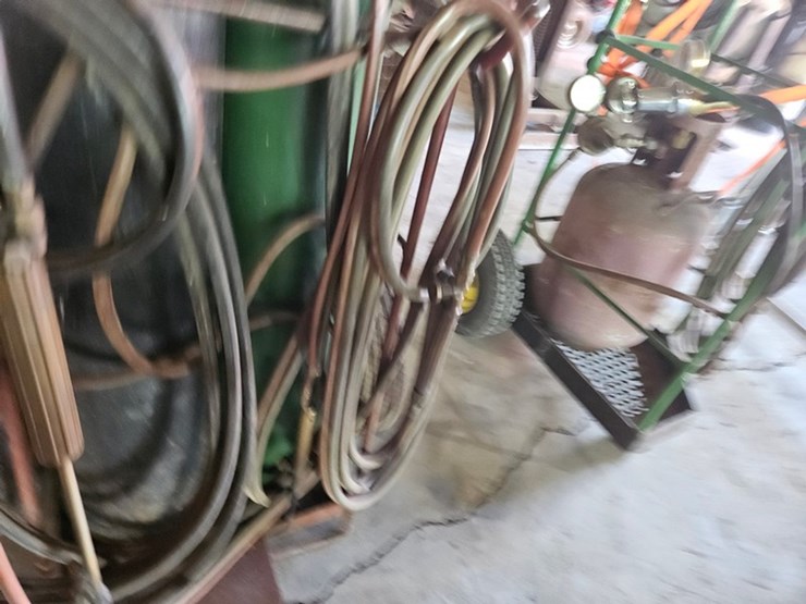 #8786-•-oxygen/acetylene-torch-cart-image-9