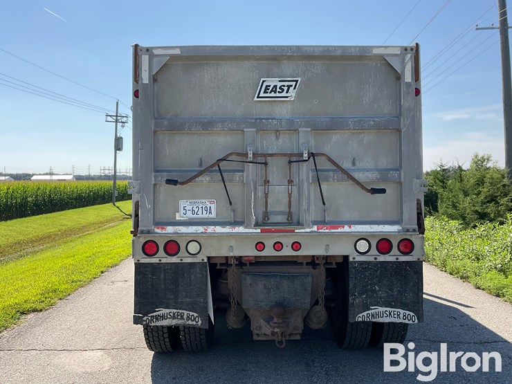 2005-kenworth-w900b-image-6