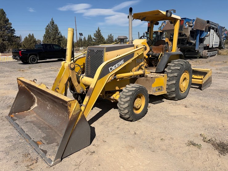 2007-deere-210le-image-1