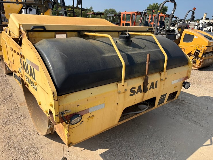 #2410-•-2015-sakia-sw880-double-drum-smooth-roller-compactor-image-19