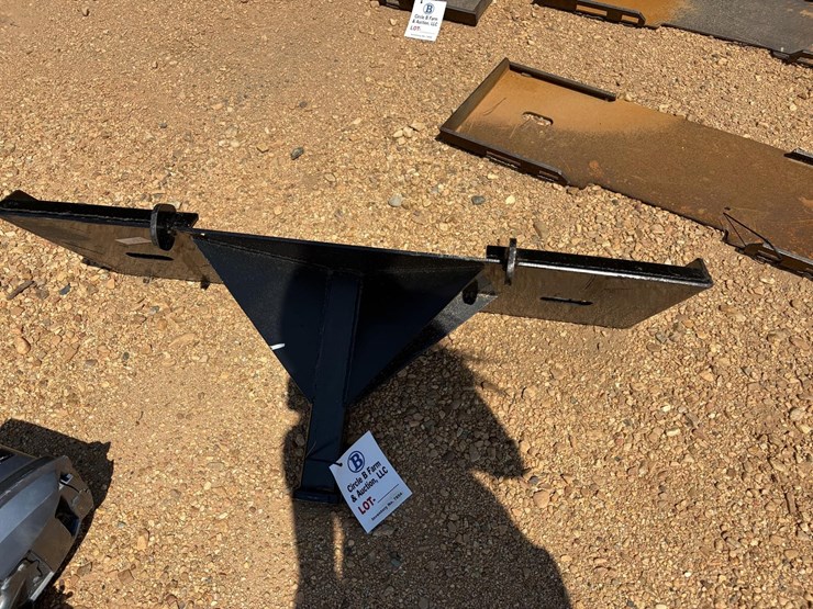 #8698-•-receiver-hitch-skid-steer-attach-image-1