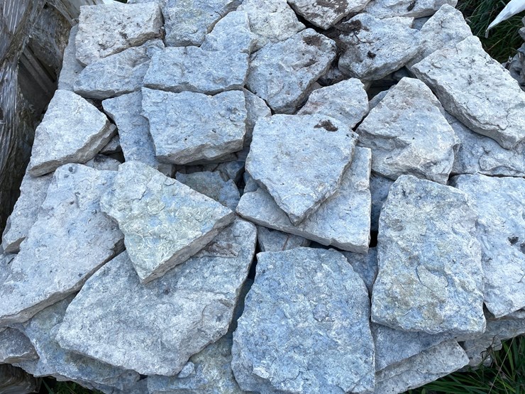 #1627-•-(2)-pallets-of-decorative-stone-image-5