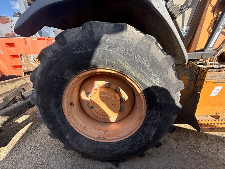 #2483-•-2009-case-570mxt-series-3-skip-loader-image-54