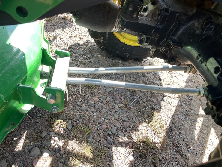 2025-john-deere-2025r-image-22
