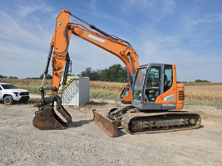 doosan-dx140-lcr-image-4
