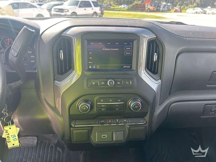 2020-chevrolet-silverado-1500-image-9