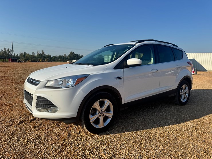 2015-ford-escape-image-1
