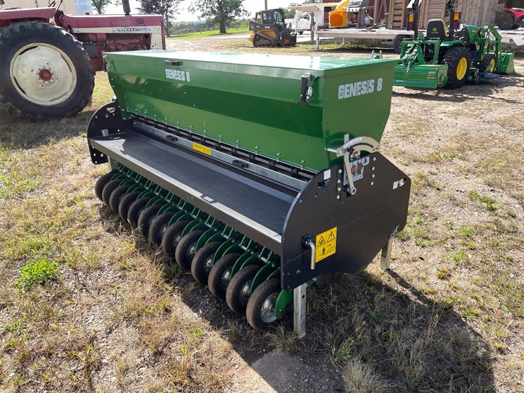 #1602-•-rtp-genesis-8-no-till-grain-drill-image-4