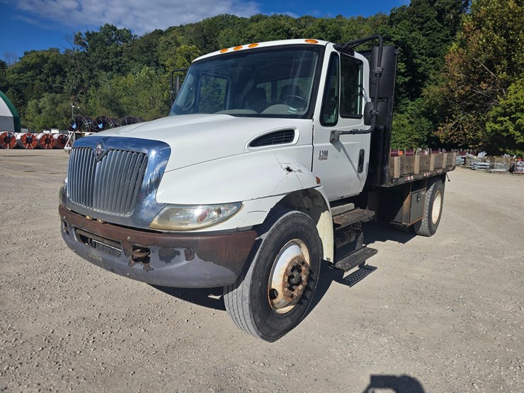 2006-international-durastar-4300-image-1