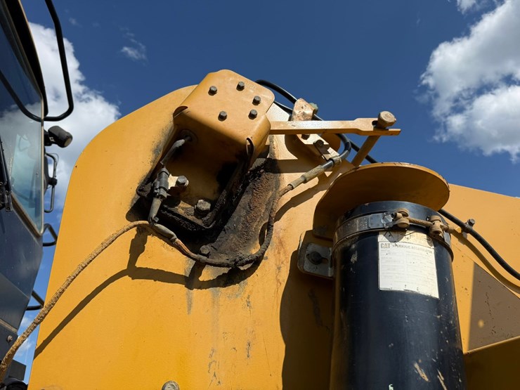 2017-caterpillar-988k-image-101