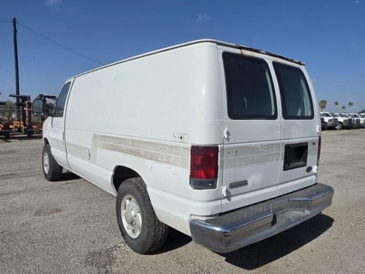 2008-ford-e150-image-4
