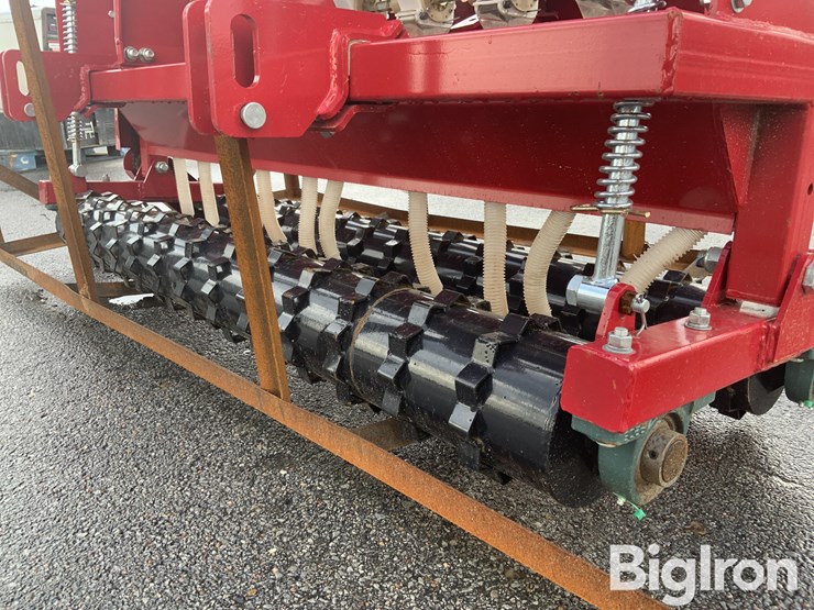 2026-massey-ferguson-730-image-12