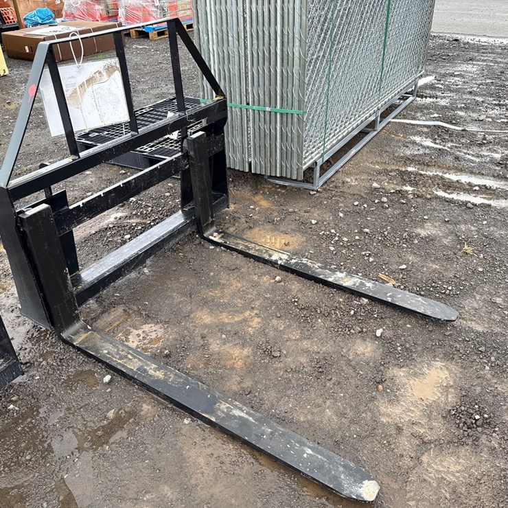 #6011 • 48" SKID STEER PALLET FORKS