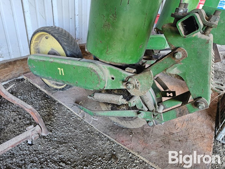 john-deere-71-image-15