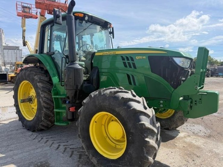 2019-john-deere-6155m-image-3