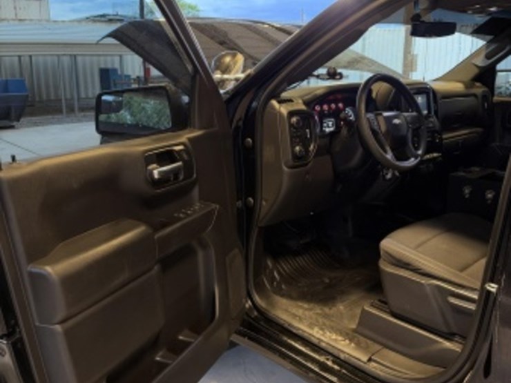 2021-chevrolet-silverado-1500-image-28