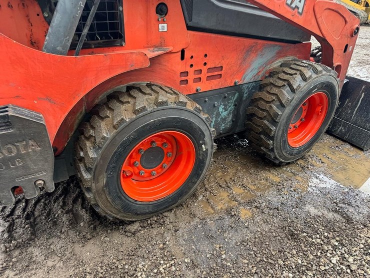 2016-kubota-ssv75-image-15
