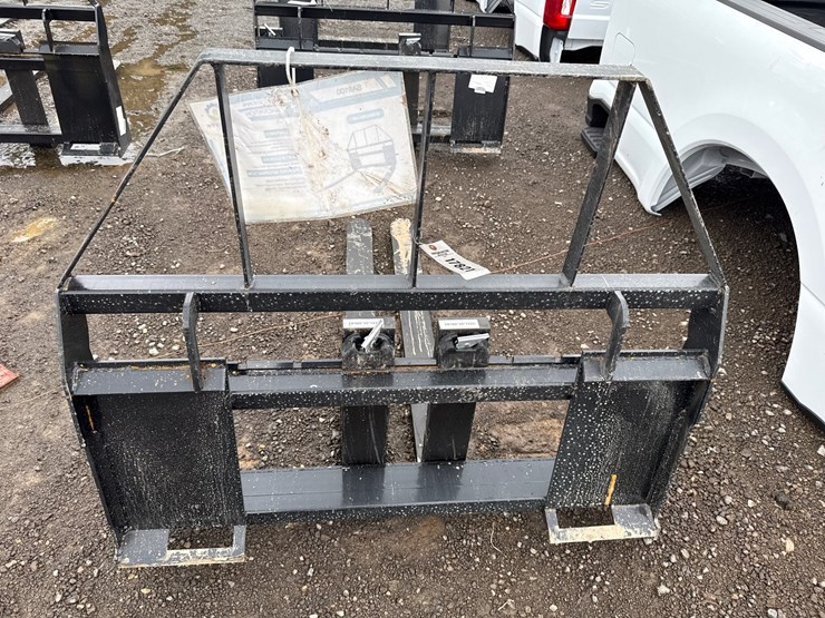 #6019-•-48"-skid-steer-pallet-forks-image-2