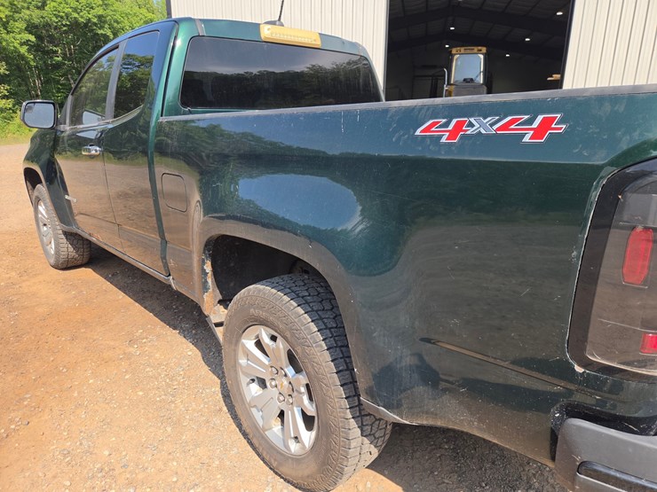 2015-chevrolet-colorado-image-18