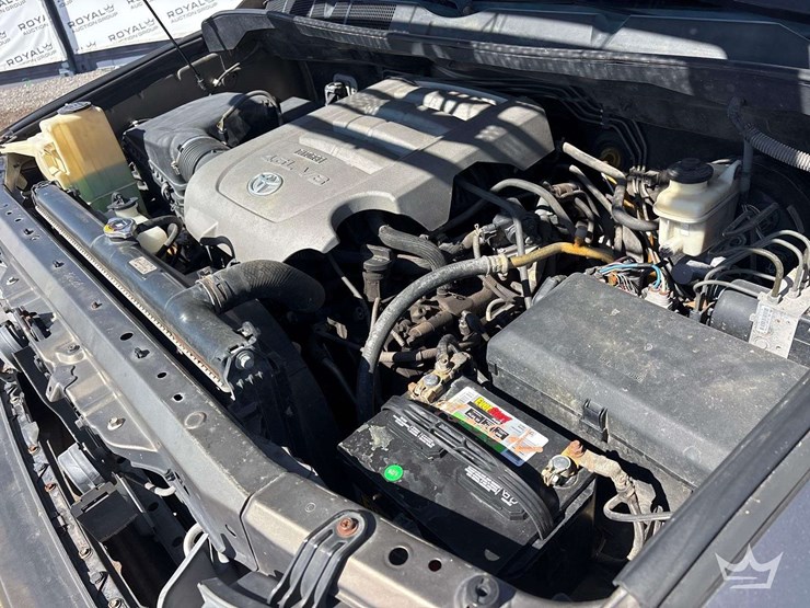 2010-toyota-tundra-image-8