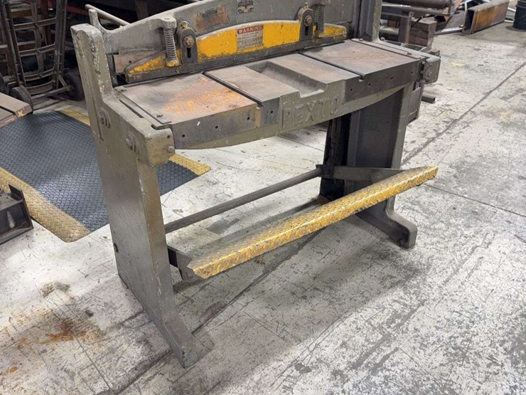 peck,-stow-&-wilcox-(pexto)-model:-137-l-large-shear,-16-gauge-soft-steel-capacity-image-1