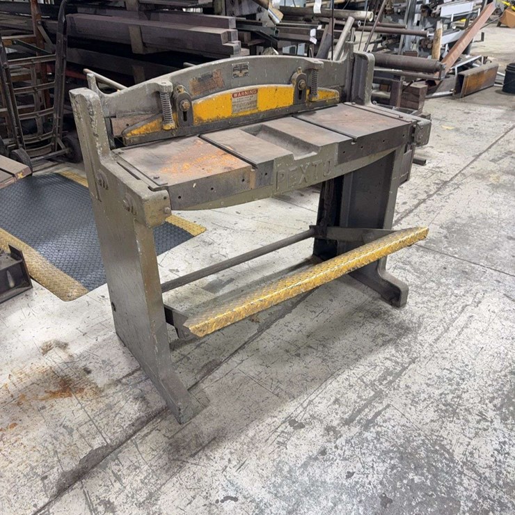 Peck, Stow & Wilcox (Pexto) Model: 137-L large shear, 16 gauge soft steel capacity
