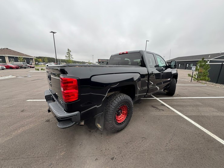 2015-chevrolet-silverado-1500-z71-image-5