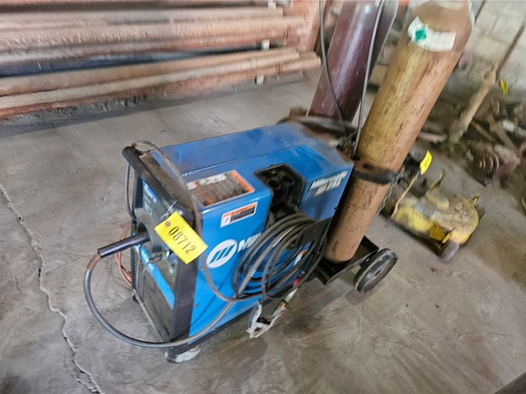 #8712-•-miller-millermatic-251-welder-image-21