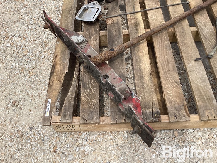 pogo-stick-w/-kenworth-left-hand-door-latch,-k100-cab-cyl-image-9