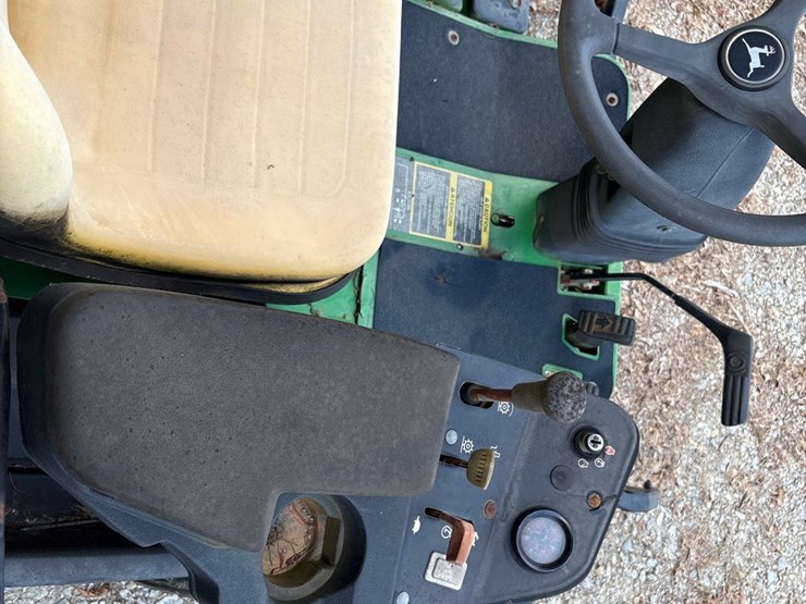 2000-john-deere-2500-image-8